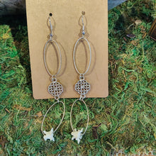 Load image into Gallery viewer, Rattlesnake Vertebrae and Celtic Knot Earrings
