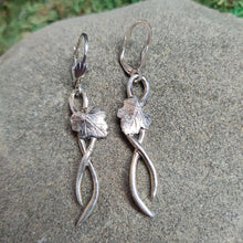 Load image into Gallery viewer, Fine silver clay drop earrings, ivy, handmade
