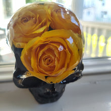 Load image into Gallery viewer, Yellow Rose Large Skull
