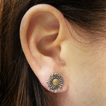 Load image into Gallery viewer, Mixed Metal Daisy Post Earrings 13x13mm
